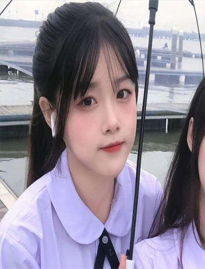 惊悚片《明星女友开挂吧》观看手册：如何把握导演风格与创作特点 获得心灵启迪